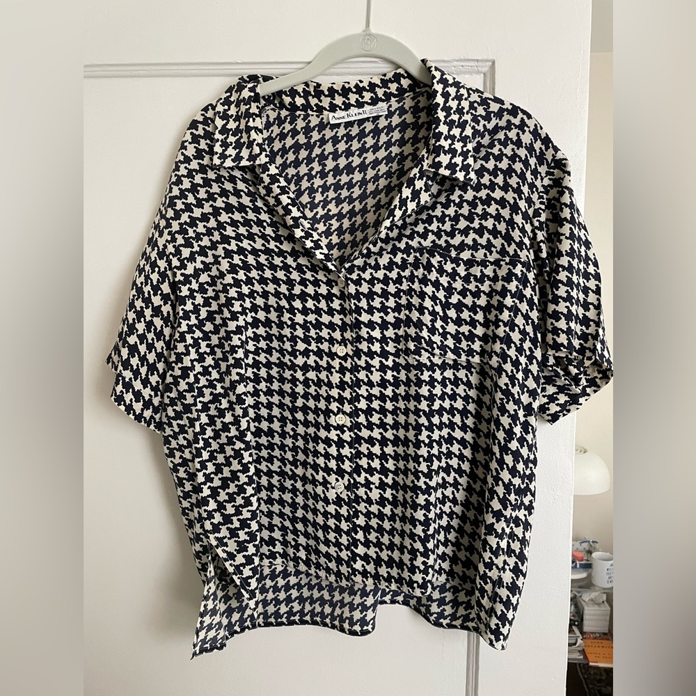 Vintage Anne Klein 100% silk button down short sleeve shirt
